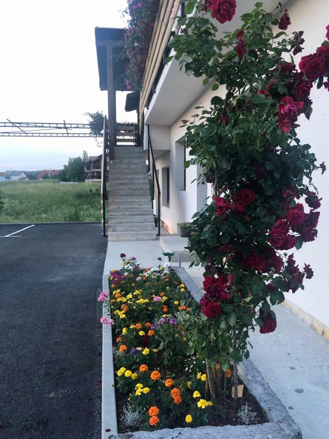 Guest House Klanfar Grabovac  Exterior foto